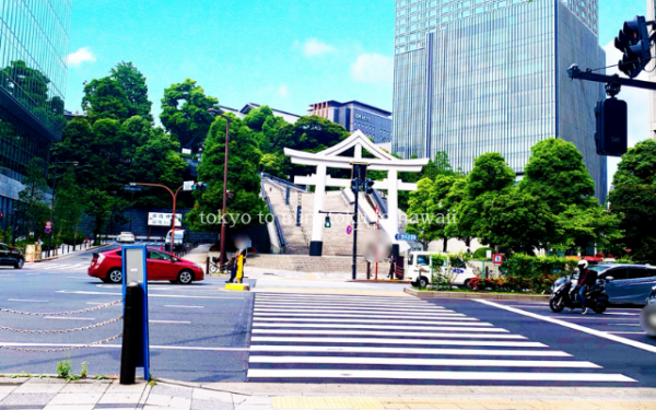 赤坂駅側から見る山王日枝神社