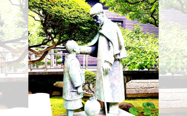 東京都港区赤坂にある乃木公園の旧乃木希典邸にある乃木将軍と少年の銅像