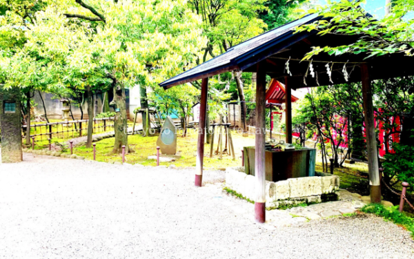 東京都港区赤坂にある乃木公園の旧乃木希典の小社の手水舎