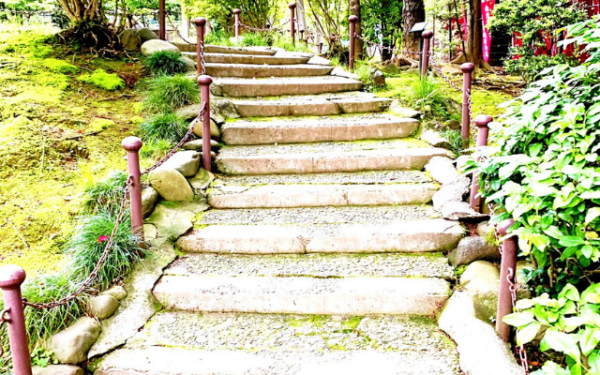 東京都港区赤坂にある乃木公園の旧乃木希典邸への階段