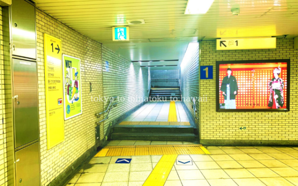 乃木坂駅出口１