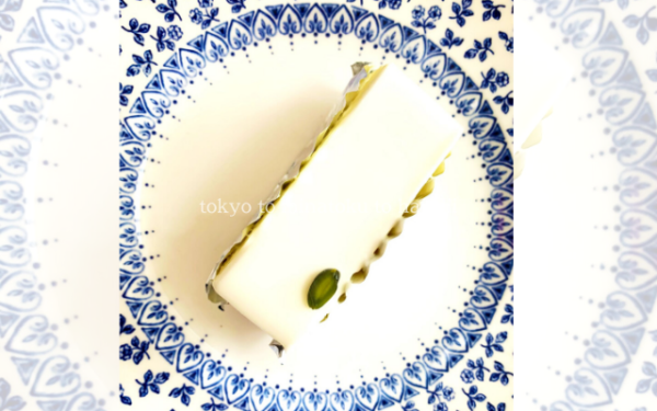 東京都港区赤坂の洋菓子とカフェの店しろたえのチーズケーキ