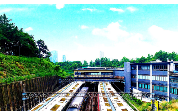 JR中央線と総武線の四ツ谷駅